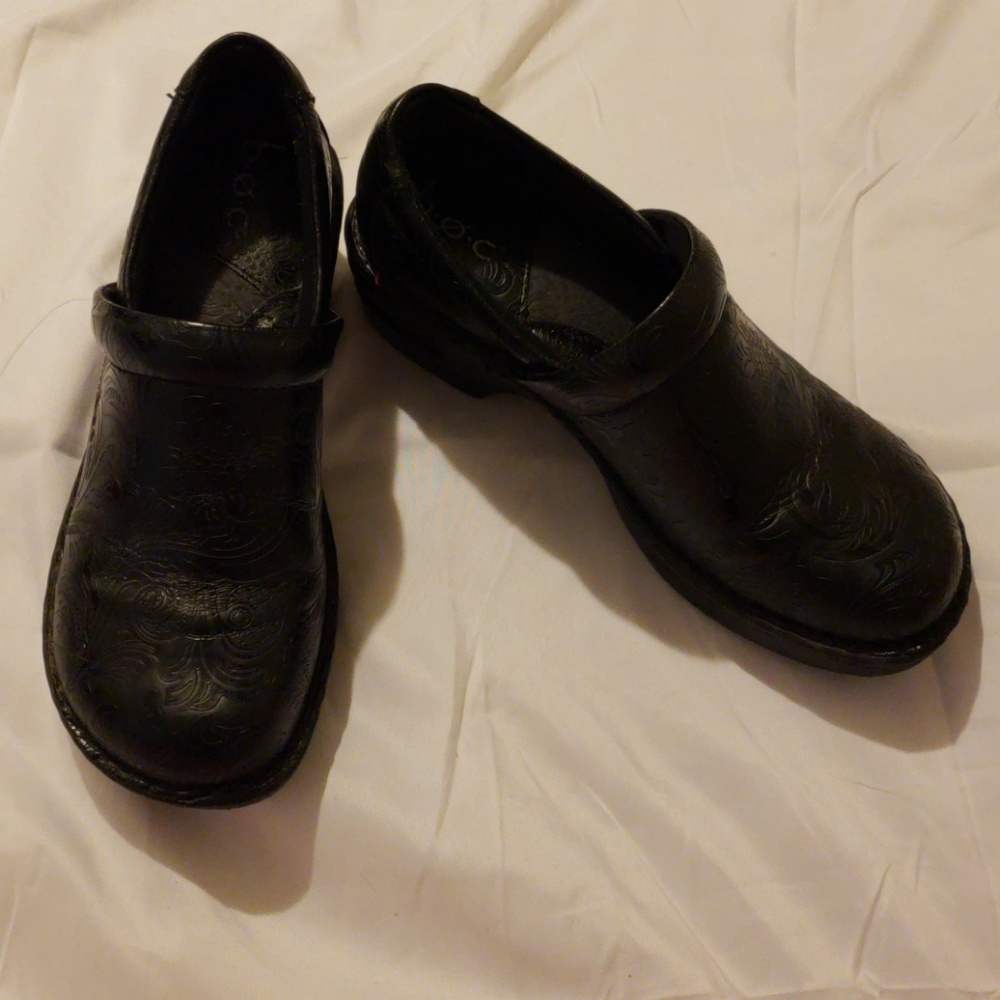 B.o.c nursing shoes/clogs